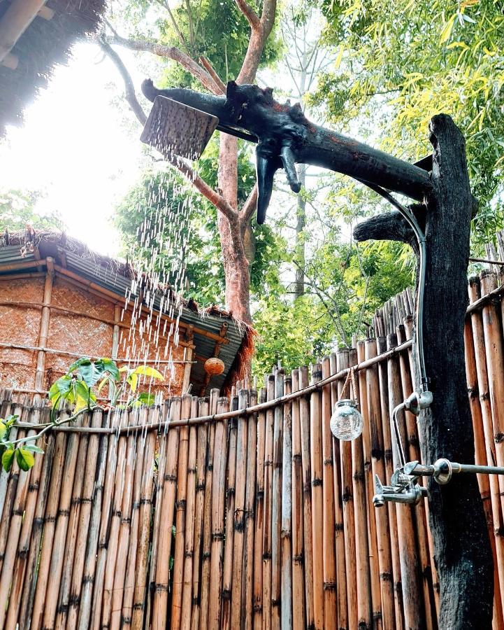 Happy Lemon Tree Lodge Sauraha Luaran gambar