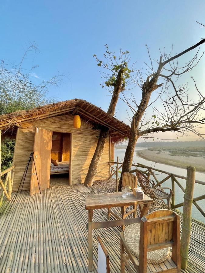 Happy Lemon Tree Lodge Sauraha Luaran gambar