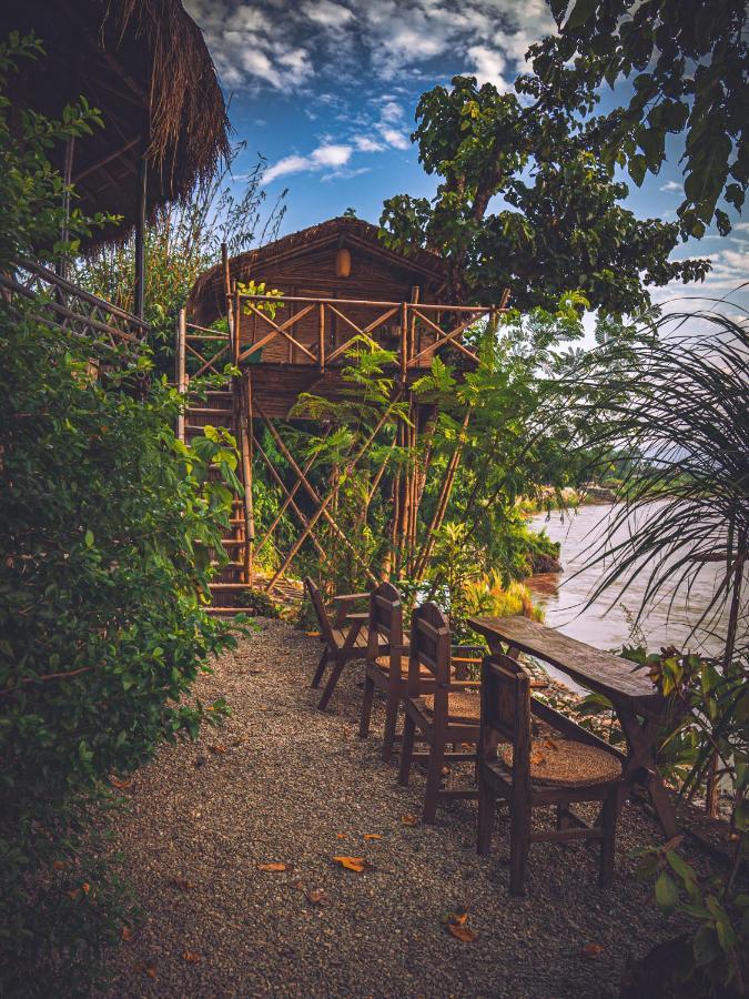 Happy Lemon Tree Lodge Sauraha Luaran gambar