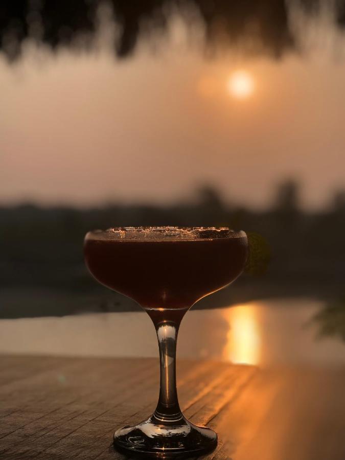 Happy Lemon Tree Lodge Sauraha Luaran gambar